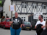 Anti-cull badger activism begins, as local farmers say they are 'worried about intimidation'