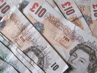 Honest community and the power of Facebook get money back to owner within hours