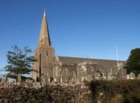 Choir and folk duo team up for church fundraiser