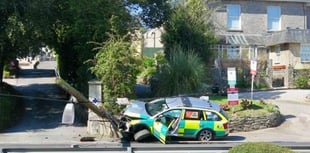 A379 crash: Rapid response car smashes into telegraph pole in Brixton