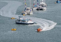 RNLI Dart lifeboat snapped while answering Pan Pan emergency call
