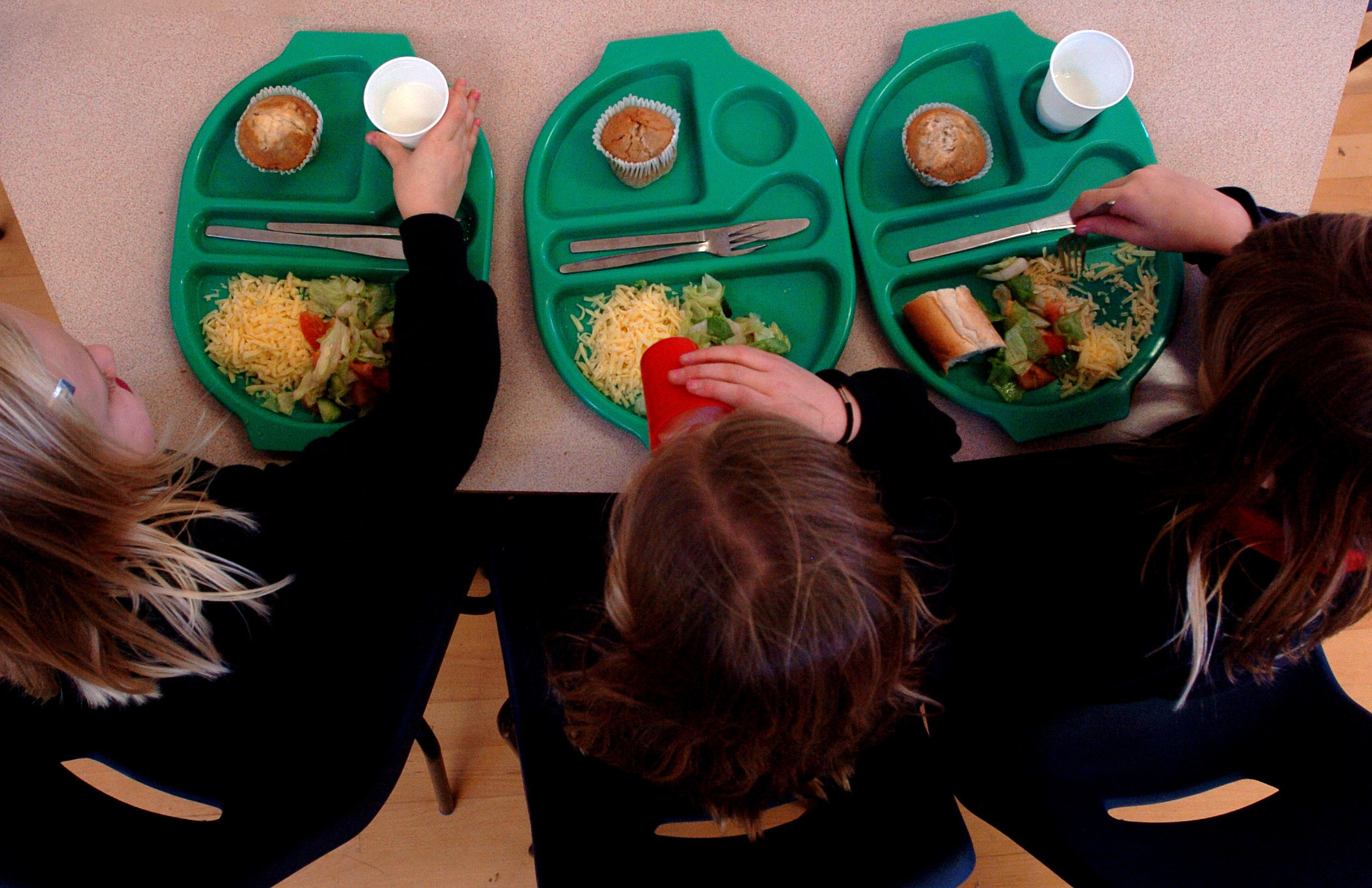 Council to continue funding free school meals, despite reduction in funding