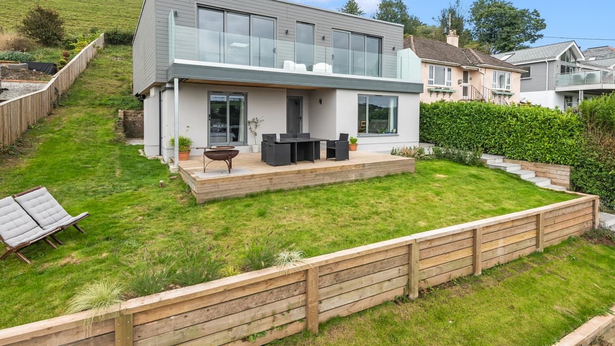 Noss Mayo riverside home for sale has amazing views and a WiFi