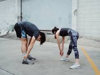 Fitness expert shares top safety tips for exercising outside 