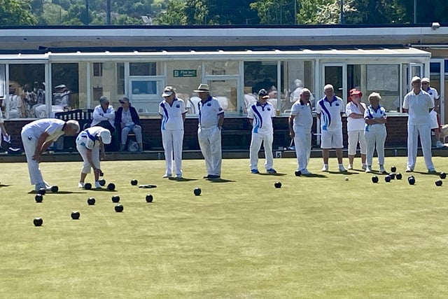 Winning start continues for Totnes Men