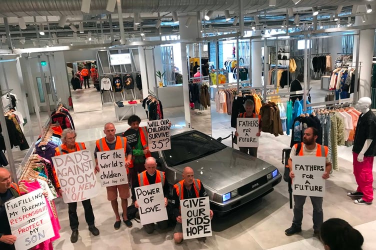 Three fathers were among 11 Devon Just Stop Oil supporters slow marching in London this week to demand the UK government end all new oil and gas licences. A total of 70 from the West Country travelled to the capital to slow march continuously each day, bringing traffic to a standstill on major roads.
Picture: JustStopOil_SW
email JustStopOil_SW@proton.me (14-7-23)