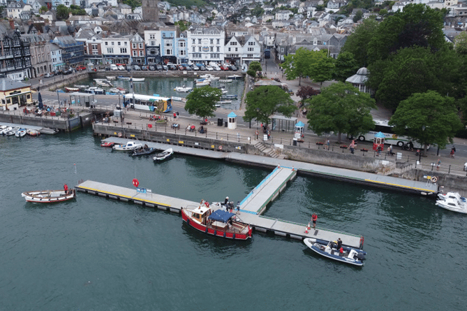 Dart Harbour’s new pontoon in operation.