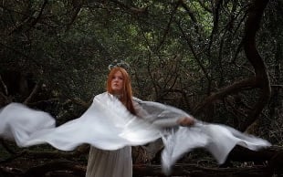 Musician Jo Beth Young is returning to Totnes 