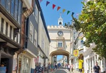 Totnes Council says no to reorganisation