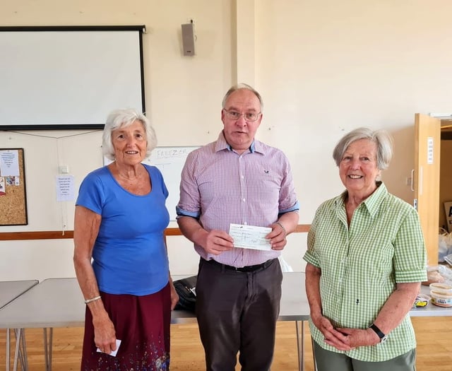 Dartmouth food bank receives £1,000 from Dartmouth League of Friends