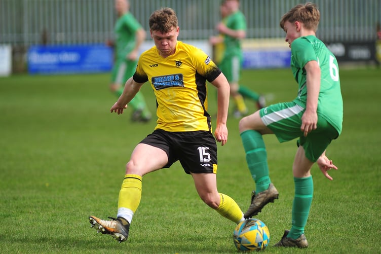 South Devon League football. Division 1 match with Buckland Athletic 2nds versus Buckfastleigh Rangers 2nds. A 6-0 win for Buckland.