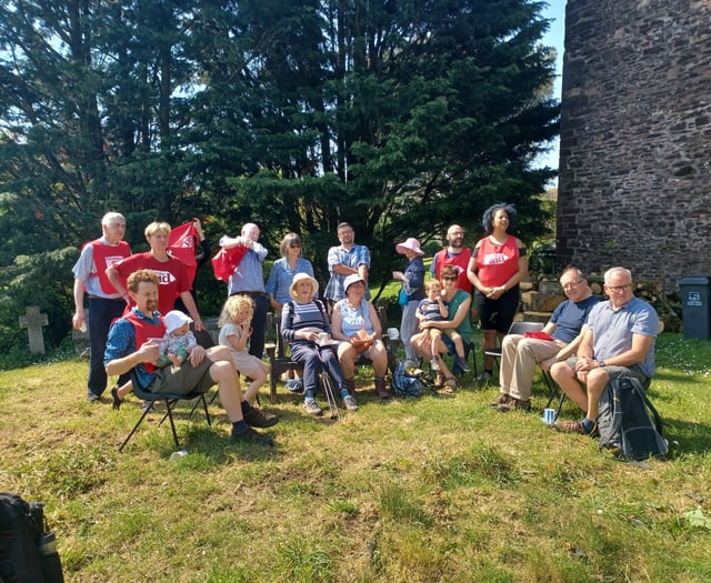 Fundraisers walk to raise help vulnerable communities