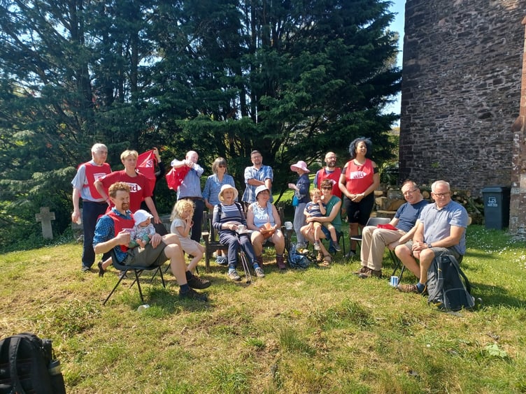 The walkers take a rest - Christian Aid