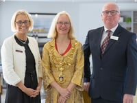 Totnes mayor celebrates new over 60's community 