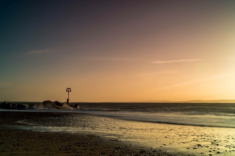 Local photo retailer shares top tips to capture Instagram-worthy sunset shots this summer - taken by Carl Hare 