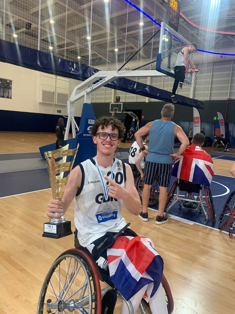 European champion Oscar Knight