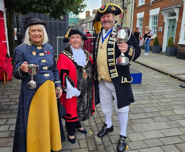 More Town Crier and Consort wins for Leslie and Liz