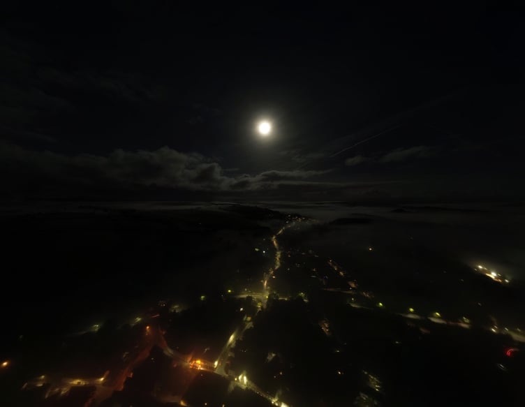 DCIM\PANORAMA\100_0033\DJI