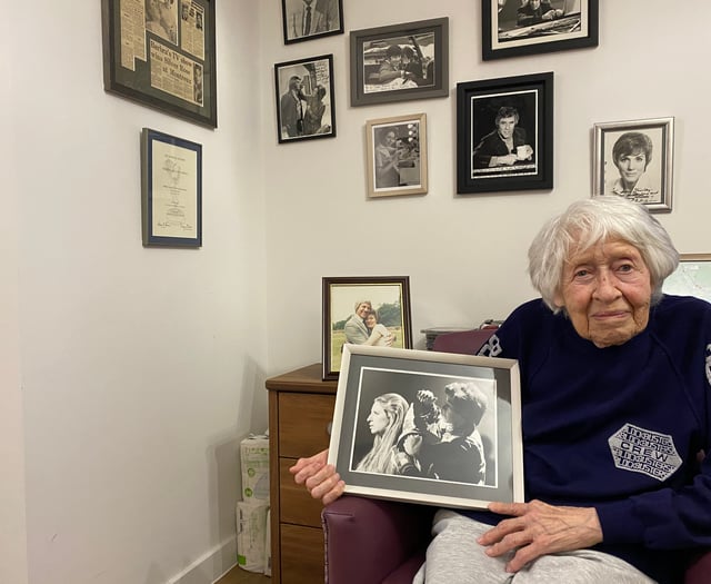 Make-up artist to the stars