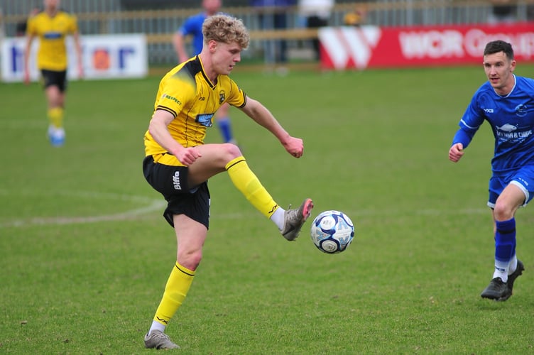 Football. Western  Football League Premier Division. Buckland Athletic versus Ilfracombe Town. A 2-1win for Buckland at Homers Heath