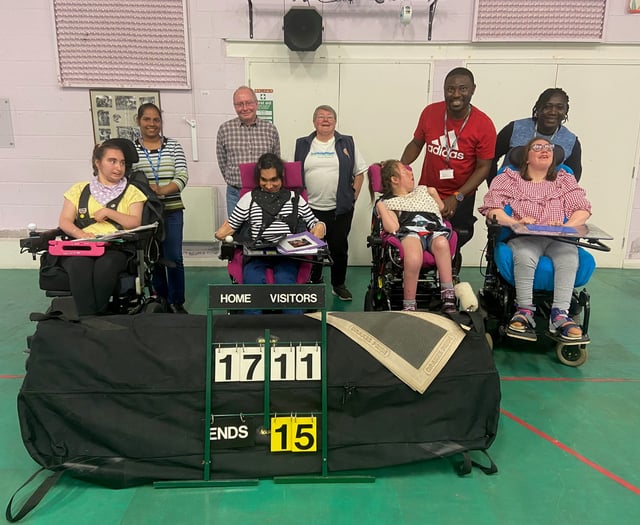 Cornwood Bowls Donates to Dame Hannahs