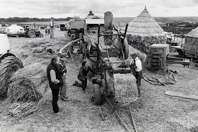1971 Vintage machinery rally, threshing machine
