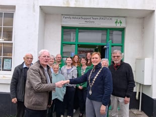Kingsbridge Twinning Association donates money to FAST Youth Club