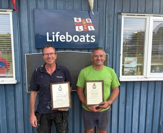 Dartmouth RNLI volunteers commended for dedication as they retire