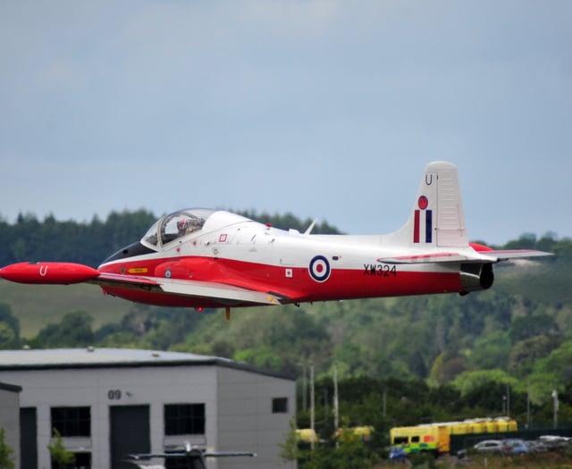 RAF Red Arrows dazzle crowds at English Riviera Airshow