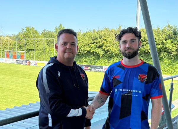 Reece Somers signs for Stoke Gabriel & TP