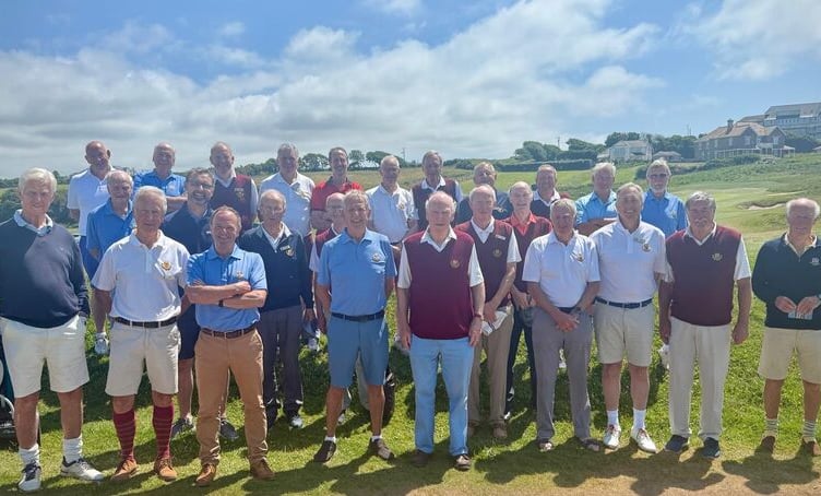 Seniors Golfer's Society and the Thurlestone Team after their match