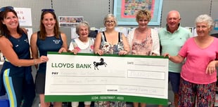 Salcombe Rowing Club raises £2,000 for Kingsbridge Food bank