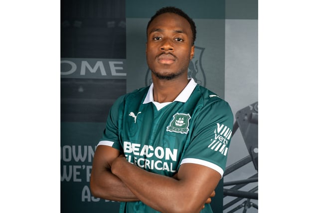 Oseni double helps send Argyle into next round of the Cup