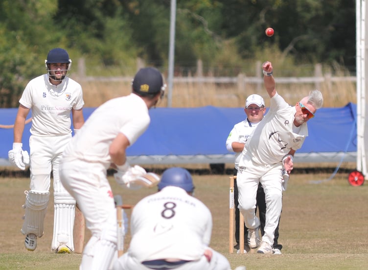 Devon Cricket League C Division West. Chudleigh versus Kingsbridge. Kingsbridge bowler Neal Peach
A 40 run win for Chudleigh who won the toss and chse to bat making 230/6 after 45 overs.Kingsbridge made 190/7 after 45 overs