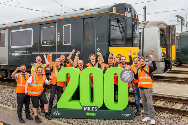 Record battery train revolutionises Southwest