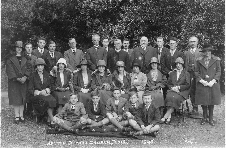 Aveton Gifford Church choir, 1925