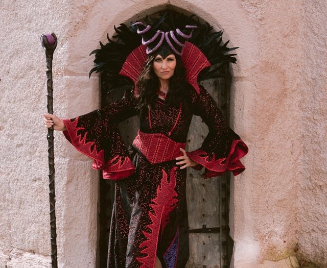   Snooze and you lose with this panto  spectacular