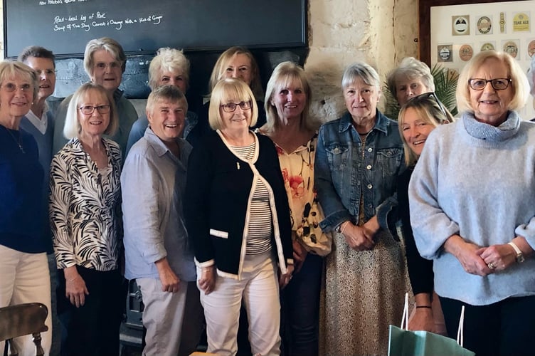 Dartmouth ladies' President team at lunch