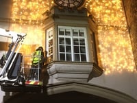 Advent festival in Totnes supports refugees with gift collection