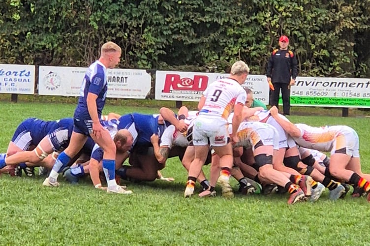 Kingsbridge RFC vs Newton Abbot scrum