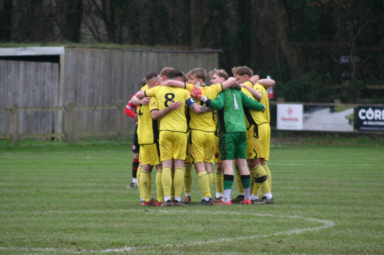 Stoke Gabriel huddle vs Bovey Tracey