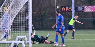 Saints edged out at Coach Road by new leaders