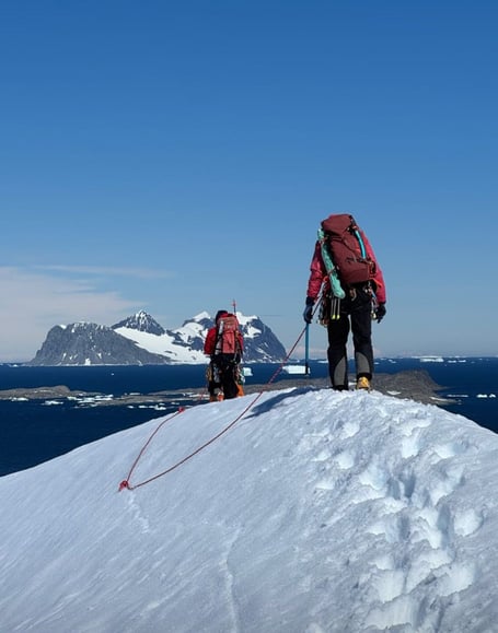 Treckking in the Antarctic