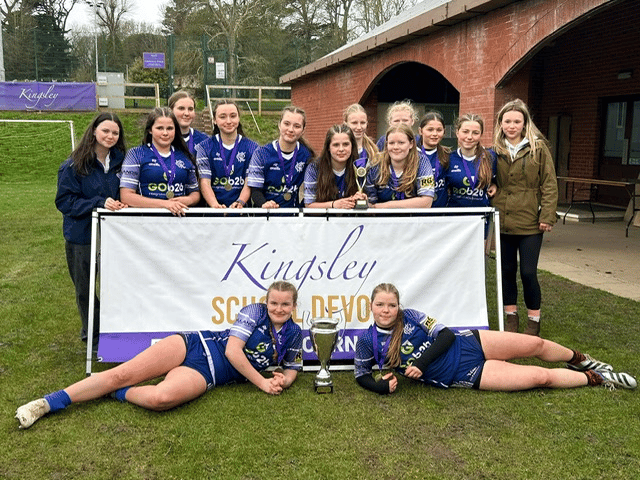 Kingsbridge RFC U14 girls champions