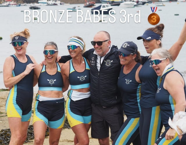 Salcombe gig- bronze babes